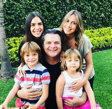 mariana levy kids.